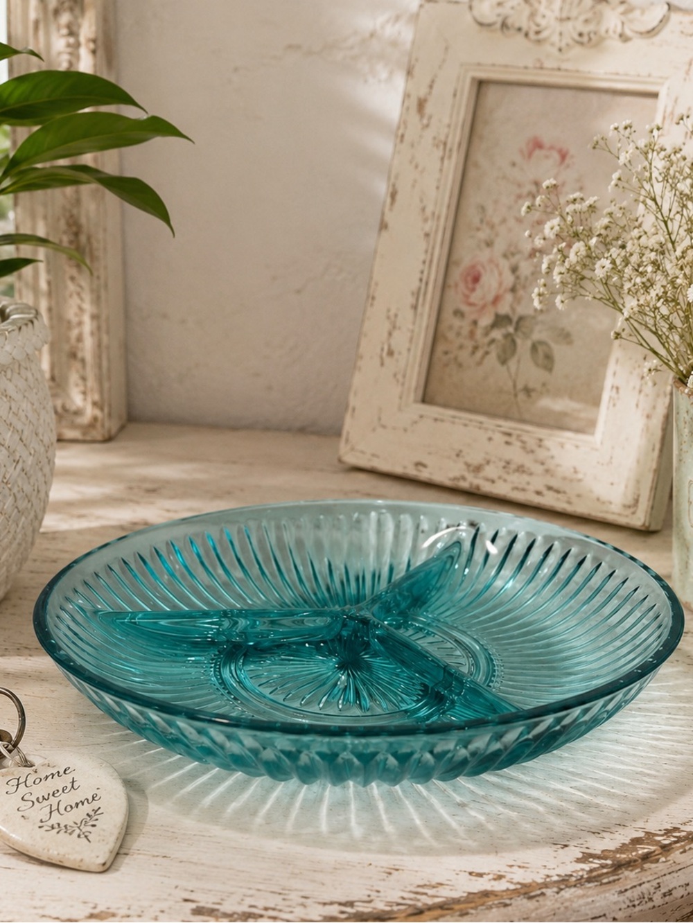 KIG INDONESIA – VINTAGE GLASS RELISH DISH